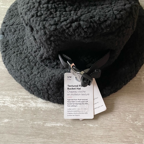 Size S/M NWT Lululemon Textured Fleece Bucket Hat - Black - Picture 4 of 10